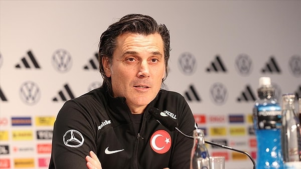 Montella, ne zaman oynayacağına dair net bir cevap vermezken, "Takımın onun için biraz daha farklı bir konumda oynaması gerektiğini de biliyoruz. Ama kendisi de bizim oyun felsefemize adapte olabileceğini gördük" dedi.