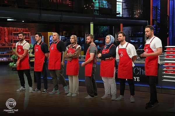 4. MasterChef Türkiye'nin bu haftaki elemesinde Mehmet Şef, yarışmacının bilerek ve isteyerek elendiğini iddia etti. MasterChef'te bu hafta kim elendi?