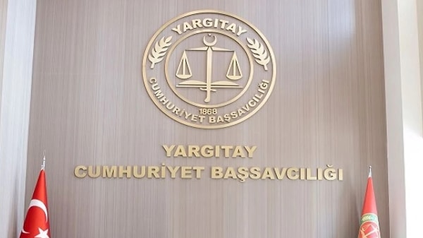 Yargıtay Cumhuriyet Başsavcılığı'nın, bu eylemin daha ağır bir cezayı gerektiren "bilişim suçu" kapsamında değerlendirilmesi gerektiğine ilişkin itirazı ise reddedildi.