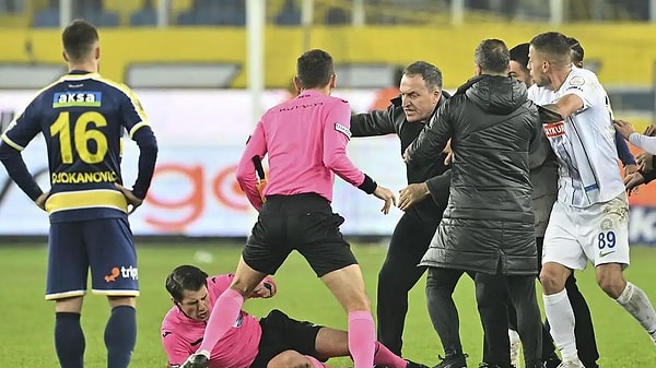 Ankaragücü'nün Çaykur Rizespor'u ağırladığı maçın ardından hakeme saldıran Faruk Koca ve üç sanıkla ilgili istenen cezalar belli oldu.