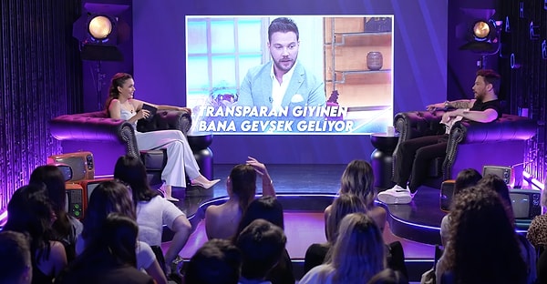 Sinan Akçıl bu kez de Berfu Yenenler'in sunduğu Talk Show Perileri programının konuğu oldu. "Transparan giyinen bana gevşek geliyor" sözleri hatırlatılan Açıl şöyle devam etti: