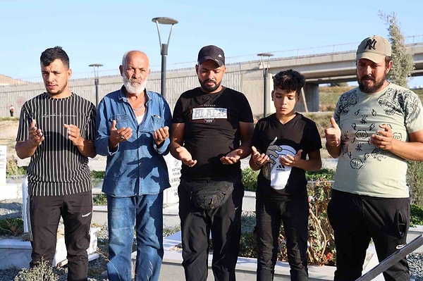 Gasilhanede yıkanırken annesinin 3 defa ses çıkardığını iddia eden Ahmed Hakim, "Sabah hastane aradıktan sonra annemin cenazesini almaya gittim. Morgdan aldıktan sonra cenazesi sıcaktı. Cenazeyi yıkarken annem gözünü açtı. Annem gözünü açtıktan sonra 3 defa 'ah ah' dedi" ifadelerini kullandı.