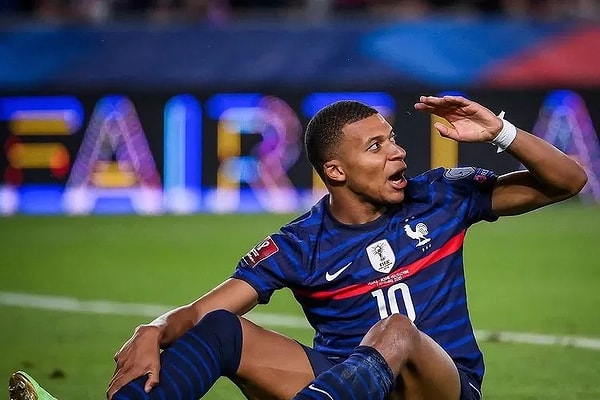 Real Madrid'de oynayan Kylian Mbappe, sakatlığı nedeniyle Fransa Milli Takımı'nın kadrosuna seçilmemişti. Yıldız futbolcu, izin günlerini İsveç'in başkenti Stockholm'de değerlendirdi.