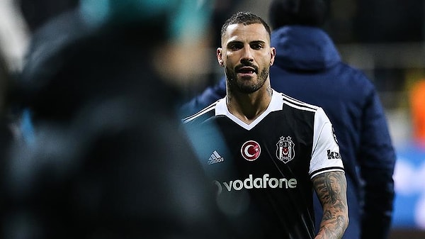 Portekizli efsane futbolcu Ricardo Quaresma, Beşiktaş formasını giydiği dönemdeki bir hareketiyle gündeme geldi.