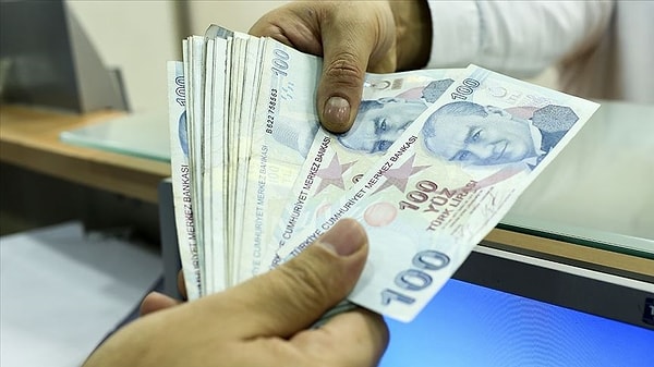 Ancak asgari ücrete yüzde zam gelirse 22 bin 102 liraya; yüzde 40 zam olursa ücret 23 bin 802 seviyesine ulaşacak.