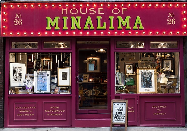 Tabii Harry Potter dünyasında sanatın da önemli bir yeri var. Bunun için sıradaki durak House of Minalima.