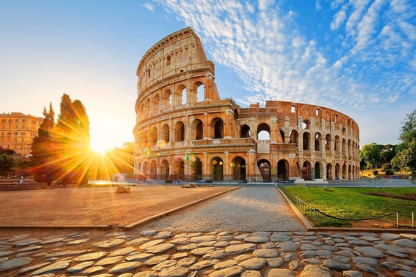 Burcuna göre sen Roma'da olmalıydın!