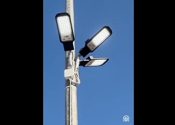 "Hep Birlikte Geleceğe Pedallıyoruz Projesi" kapsamında kurulan düzenekle çocuklar ölçüm cihazları ile ürettikleri elektrik miktarını da görebiliyor. Bu sayede daha fazla elektrik üretmek için de motive oluyorlar.