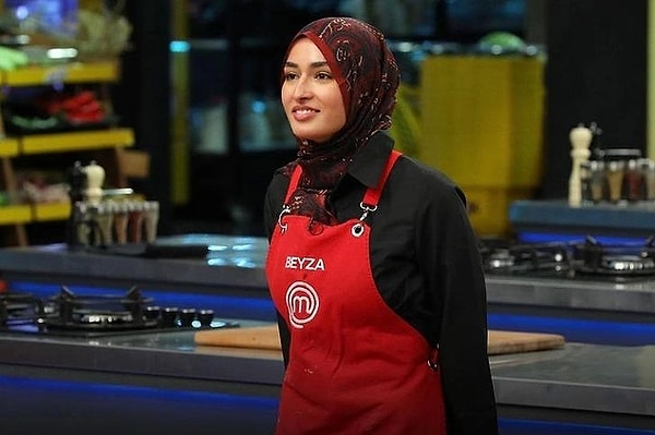 MasterChef Türkiye'de kadın yarışmacıların hızla elenmesi ve çoğunluğun erkeklerde olması sık sık dikkat çekerken son eleme potasında Eda'nın ismini yazan Şirin'e Beyza'dan veto geldi.