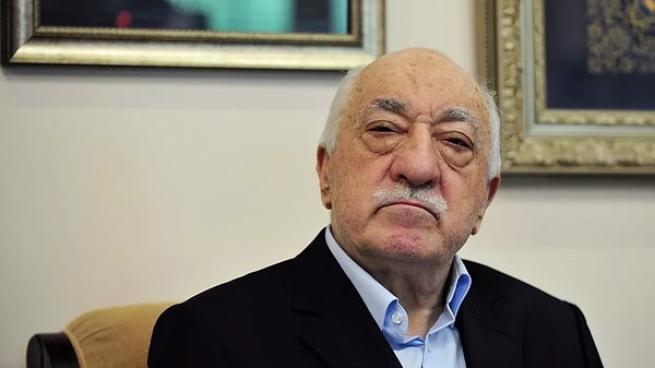 ABD’nin Pensilvanya eyaletinde yaşamını sürdüren ve Türkiye Cumhuriyeti’ne çeşitli komplo girişimlerinde bulunan FETÖ elebaşı Fethullah Gülen öldü.