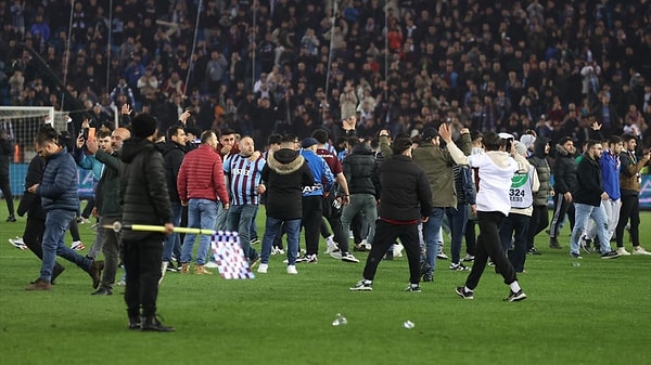 Ayrıca, 4 futbolcu hakkında basit yaralama suçundan dosya, savcılık uzlaştırma bürosuna gönderildi. Eğer taraftarlarla futbolcular arasında uzlaşma sağlanamazsa, bu 4 futbolcuya basit yaralama suçundan dava açılacak.