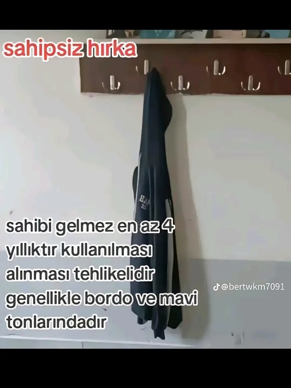 Sahipsiz hırkayla başlayalım.