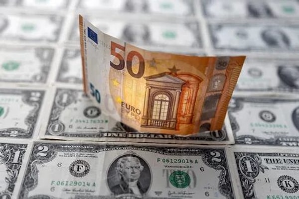 Euro/Dolar paritesi, gün içerisinde 1,0835 seviyesine kadar gerileyerek %0,29 düşüş kaydetti.