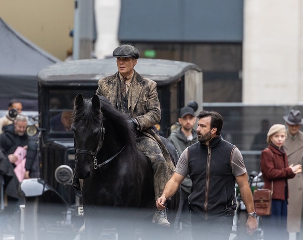 Pek çok sosyal medya kullanıcısı Cillian Murphy'nin bu haline yorum yapmaktan geri durmadı. Gelin tepkilere birlikte bakalım...