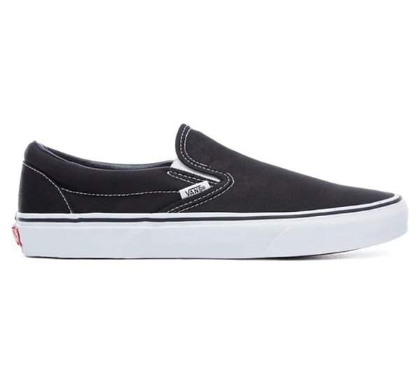 11. Vans Classic Slip-On Günlük Ayakkabı VN000EYEBLK