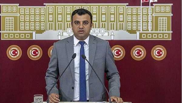 HDP Milletvekili Ömer Öcalan, 14 Ağustos 2024 tarihinde Adalet Bakanlığı'na başvuruda bulunarak amcası Abdullah Öcalan ile görüşme talebinde bulunmuştu. Sosyal medya hesabından paylaşım yapan Ömer Öcalan, dün İmralı Adası’na giderek Abdullah Öcalan ile yüz yüze bir görüşme gerçekleştirdiğini duyurdu.