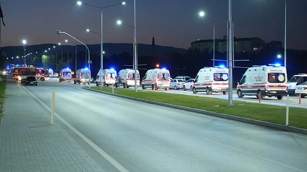 Kahramankazan'da bulunan TUSAŞ tesislerine düzenlenen bombalı ve silahlı terör saldırısında 5 kişi şehit oldu, 22 kişi yaralandı. Saldırıyı YouTube kanalında değerlendiren Fatih Altaylı, dün sabah konuştuğu bazı isimlerin bir saldırı olabileceğine yönelik bilgisi olduğunu söyledi.