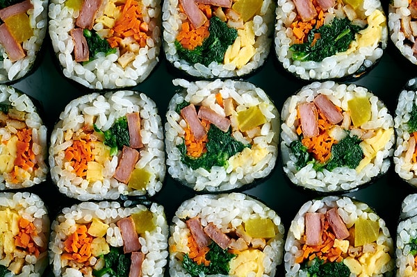 7. Kimbap içinde aşağıdakilerden hangisini genellikle görmezsin?