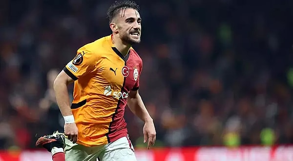 Galatasaray'ın 24 yaşındaki futbolcusu Yunus Akgün, Antalyaspor karşısında alınan galibiyetin ardından sosyal medya hesabından bir paylaşım yapmış ve paylaşımda taraftarların Beşiktaş'a yönelik hakaret içerikli tezahüratının yer alması nedeniyle PFDK'ye sevk edilmişti.