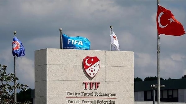 Bu gelişmeler üzerine TFF, PFDK'nin Yunus Akgün hakkında aldığı kararı açıkladı. TFF tarafından yapılan açıklamada şu ifadeler yer aldı👇