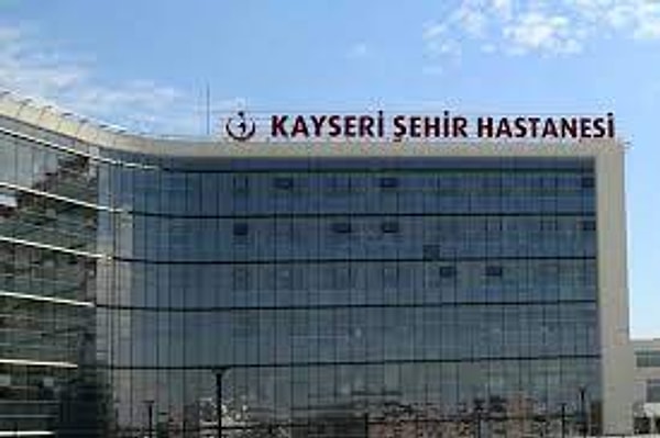 Kayseri Erciyes Üniversitesi Tıp Fakültesi Hastanesi’ndeki çocuk enfeksiyon hastalıkları uzmanı hekim ise eğitim için bir süreliğine yurtdışına gitti. Kadrosu halen hastanede bulunan hekimin yurtdışına gitmesinin ardından şehirde başka çocuk enfeksiyon hastalıkları uzmanı kalmadı.