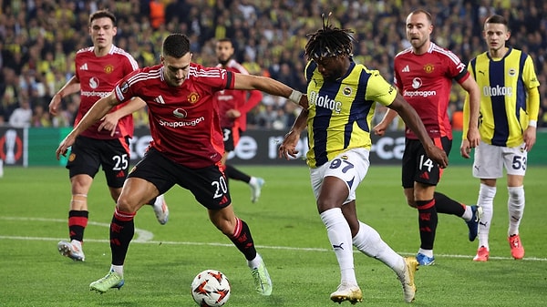 Bildiğiniz gibi dün akşam Fenerbahçe ile Manchester United karşı karşıya geldi. Maçın ardından sosyal medyada bazı anlar çok konuşulurken, yapılan bazı paylaşımlar mizahseverlerin diline düştü. Erik Ten Hag için yapılan troll paylaşım da bunlardan biriydi.