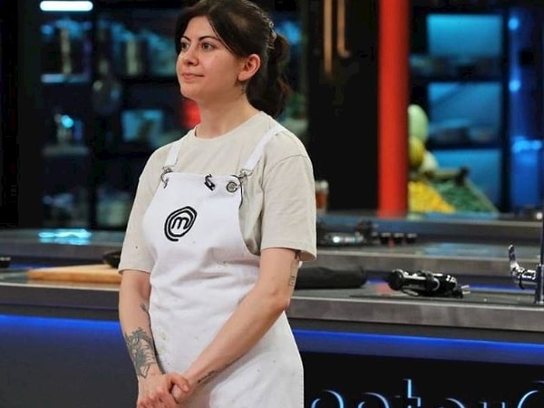 MasterChef 2024'ün ilk yarışmacısı olan Zeynep Gültepe, ne yazık ki yarışmaya erken veda edenler arasında yer almıştı.