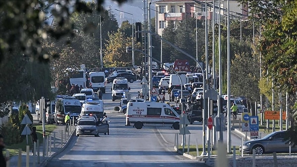 Saldırıyı gerçekleştirilen erkek teröristin PKK terör örgütü üyesi ‘Rojger’ kod adlı Ali Örek; kadın teröristin ise Mine Sevgin Alçiçek olduğu tespit edildi.