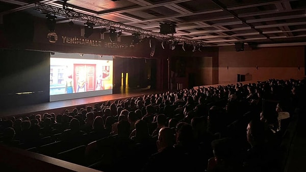 Yapımcı Kamuran Ayna, Film tanıtımına başladıktan kısa bir süre sonra Avrupa'daki Ermeni lobisi tarafından engellenmeye çalışıldıklarını ve lobinin bunu başardığını iddia etti.