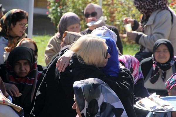 Acı haberini aldığı babasının cenazesine katılmak için Ordu’ya giden Gülşen, bugün son vazifesini gerçekleştirdi.