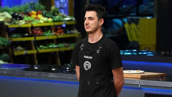 Söz konusu olay hala sıcakken Hakan'ın eleme potasına girip MasterChef'e veda etmesi hepimizi şaşırtmıştı.