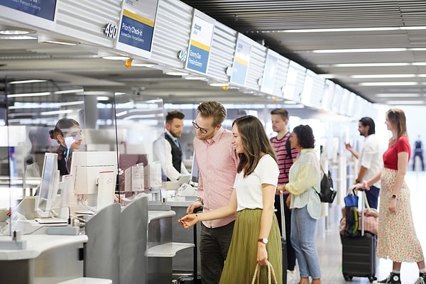 Benzer şekilde sadık müşteriler, erkenden check-in yapanlar ve uçuş planları kesintiye uğrayabilecek yolcular da bu durumdan en az etkilenen gruplar arasındadır.