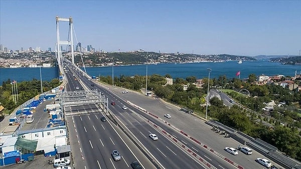 Bugün saat 06.00'dan program bitimine kadar Adnan Menderes Bulvarı (Vatan Caddesi) ile bulvara çıkan tüm yollar uygun noktalardan trafiğe kapatılacak.