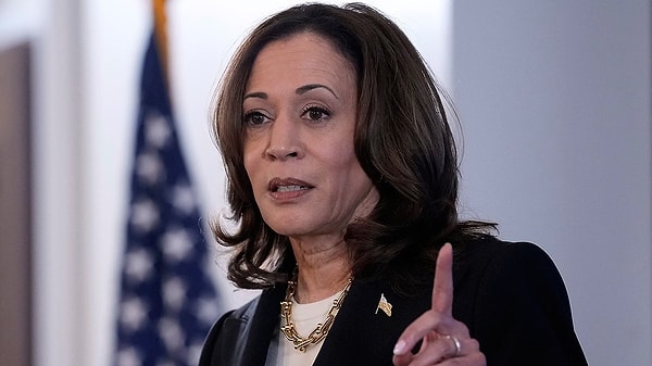 The reason behind this unusual campaign move is linked to comments made by his Democratic rival, Kamala Harris, who mentioned in a speech that she had worked in a similar restaurant during her youth.