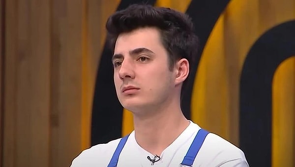 8. MasterChef Türkiye'den son elenen isim olan Hakan, MasterChef admininin diline dolandı. MasterChef X hesabını yöneten sosyal medya sorumlusu, Hakan'ın elendiğini unutup ismini geçirince Hakan'dan yanıt gecikmedi.