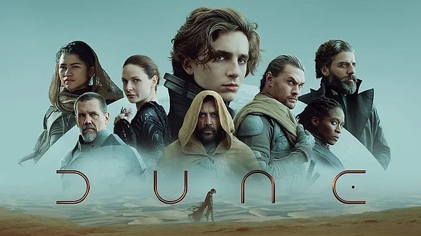 Kitabı okuyan ya da okumayan milyonlarca kişi, bir kez de 2021 yılında vizyona giren Dune filmi ile dev kum solucanlarının varlığıyla tehlikeli bir hale gelen melanj madenlerinin olduğu evrende kendilerini buldular.