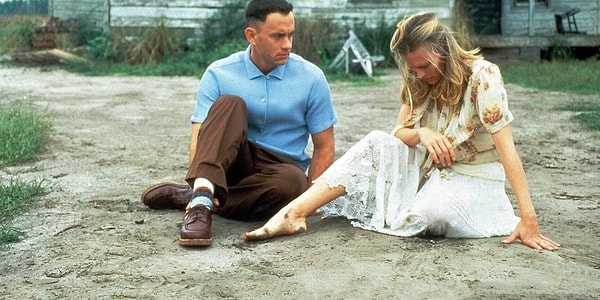 Tom Hanks bu filmde başrolü Robin Wright ile paylaşıyor. İzleyenler hatırlar Robin Wright, Forrest Gump filminde Jenny rolünü canlandırmıştı.