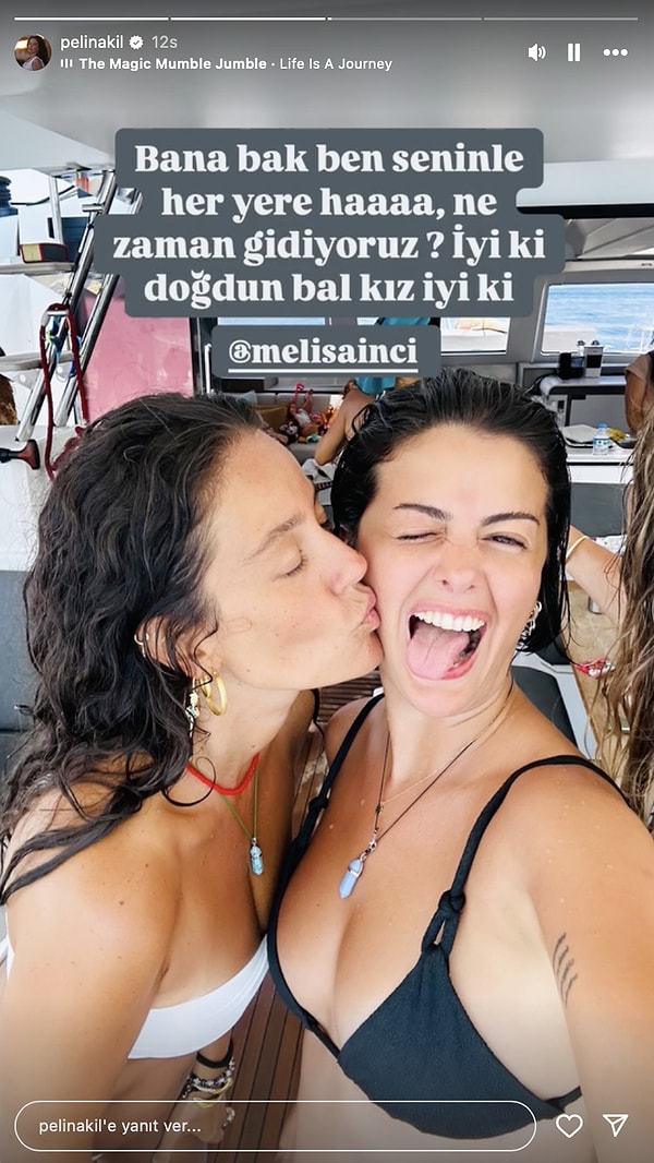 Pelin Akil, can dostunun doğum gününü kutladı.