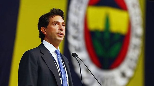 Fenerbahçe'de Yüksek Divan Kurulu Olağan Toplantısı, bugün yoğun bir katılımla gerçekleşirken kulübün Yüksek Divan Kurulu Başkanı Şekip Mosturoğlu ve Genel Sekreter Burak Kızılhan, çarpıcı açıklamalarda bulunarak Trendyol Süper Lig'deki rakiplerine gönderme yaptı.