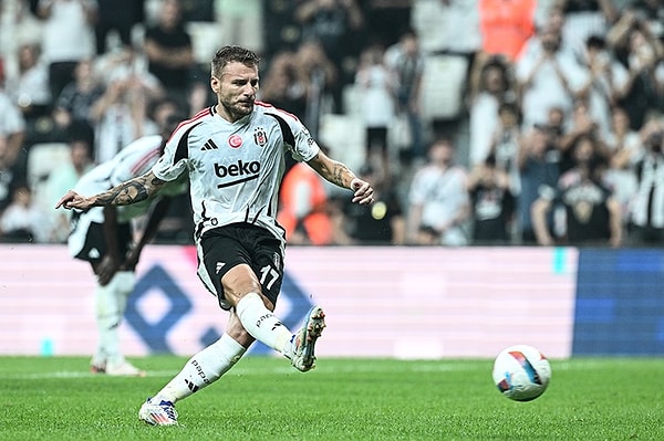 Beşiktaş için 16 maçta 12 gol kaydeden Immobile'nin durumu yarın yapılacak tetkiklerin ardından belli olacak.