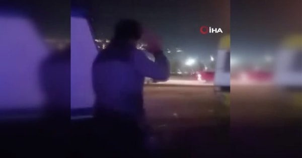 Kayda alındığını anlayan yabancı uyruklu hırsız, rahat adımlarla çıktığı karavandan yürüyerek uzaklaştı. Polis ekipleri, olayla ilgili tahkikat başlattı.