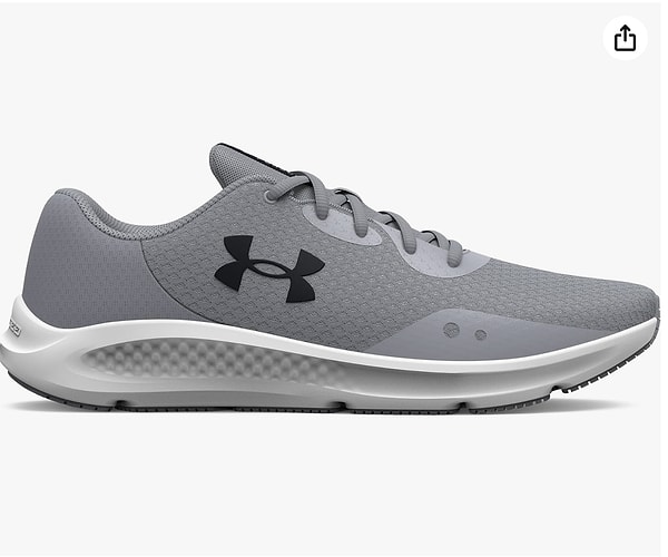 Under Armour Koşu Ayakkabısı, performans odaklı tasarımıyla dikkat çekiyor.