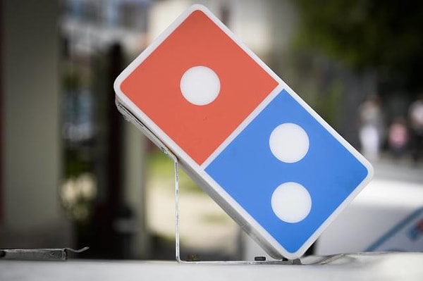 Rusya’daki Domino’s şubesi, Rusya’nın Facebook benzeri sosyal medya platformunda “Ömür boyu bedava pizza ister misiniz?” diyerek bir kampanya duyurdu.