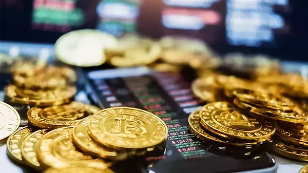 Bitcoin'in fiyatı 75 bin doları aşarak rekor tazeledi.