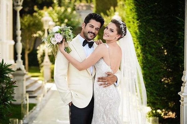 Ünlü oyunucunun 2017 yılında nikah masasına oturduğu Fahriye Evcen'le olan aşkları da manşetlerden düşmüyor elbette.