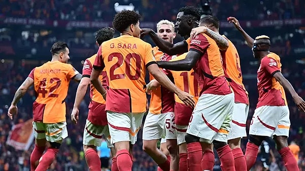 UEFA Avrupa Ligi'nde temsilcimiz Galatasaray, bu akşam saat 20.45'te Tottenham'ı konuk edecek. TRT 1 ekranlarından canlı ve şifresiz olarak yayınlanacak maçta ilk 11'ler belli oldu.