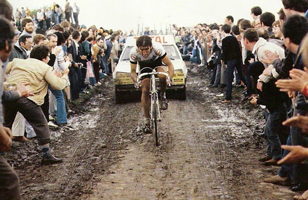 Ayrıca aynı gün Fransa’da Paris-Roubaix bisiklet yarışı yapıldı, İrlanda’da All-Ireland Hurling Şampiyonası açıldı ve Marling Haegh, New Orleans Kadınlar Açık Golf Turnuvası’nı kazandı. Ancak olayların hiçbiri dünya çapında önemli bir etki yaratmadı.