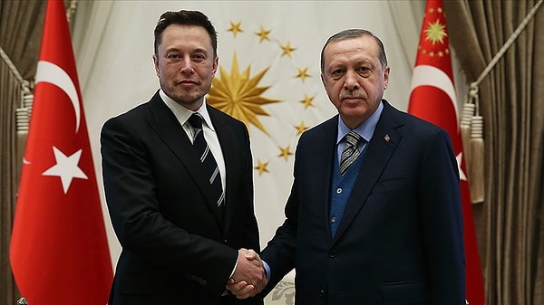 Cumhurbaşkanı, seçim akşamı Trump’ı telefonla aradığını ve bu görüşme sırasında Elon Musk’ın da Trump’ın yanında olduğunu sözlerine ekledi.