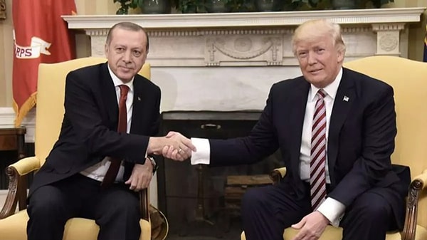 Cumhurbaşkanı Recep Tayyip Erdoğan, “Donald Trump’ın NATO’nun Avrupalı üyelerine yaklaşımı, onlardan beklentisine dair düşünceleri malumunuz. Trump başkanlığında ABD’nin Ukrayna-Rusya meselesine yaklaşımı ne yönde değişecektir? Savaşın gidişatına dair beklentiniz ne yönde?” sorusuna ise şu şekilde karşılık verdi;