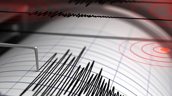 Afet ve Acil Durum Yönetimi Başkanlığı (AFAD), saat 17.04'te merkez üssü Elazığ olan 5 büyüklüğünde deprem meydana geldiğini açıkladı.